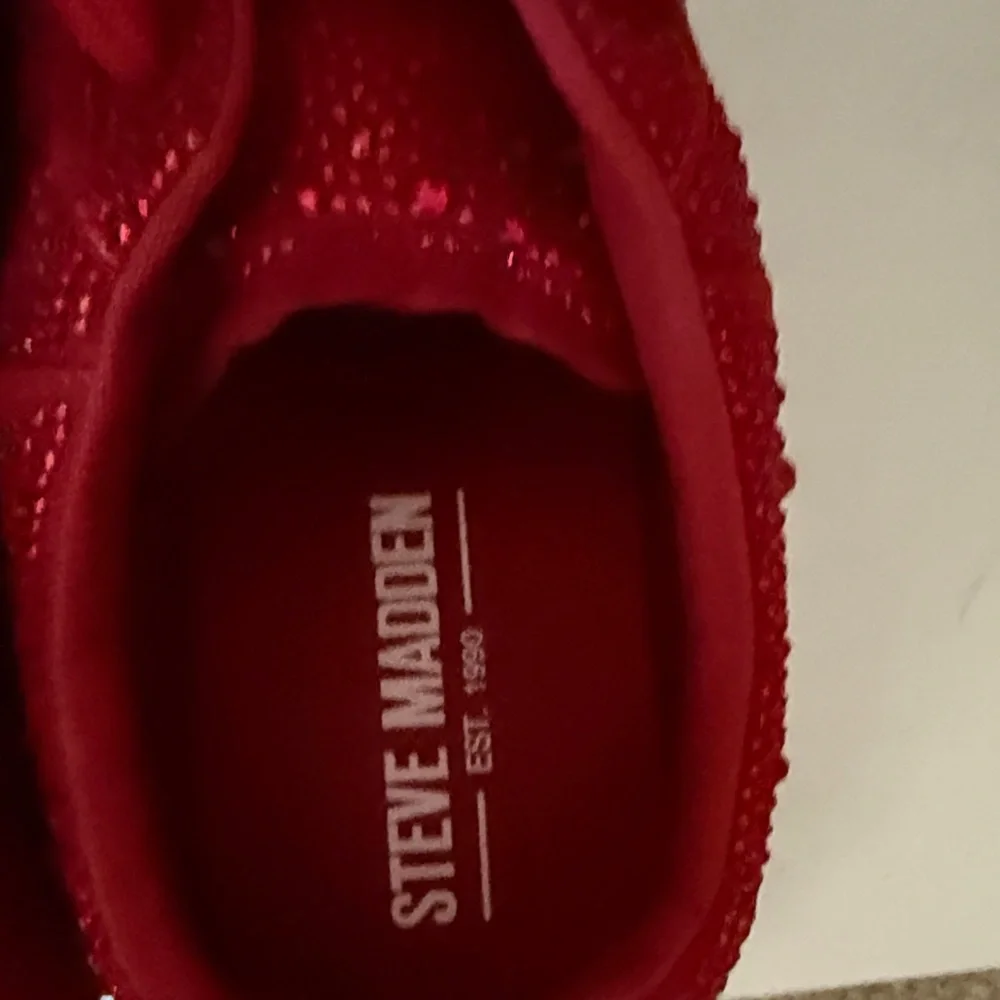 Elegant Red mens Steve Madden Icebox Sneakers size 10 m new w box - Picture 5 of 9